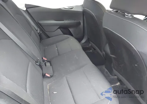 2021 Kia Forte Lxs z USA, uszkodzony, nr VIN 3KPF24AD9ME388601